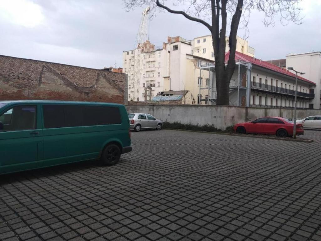 Near The Center With Privat Parking *